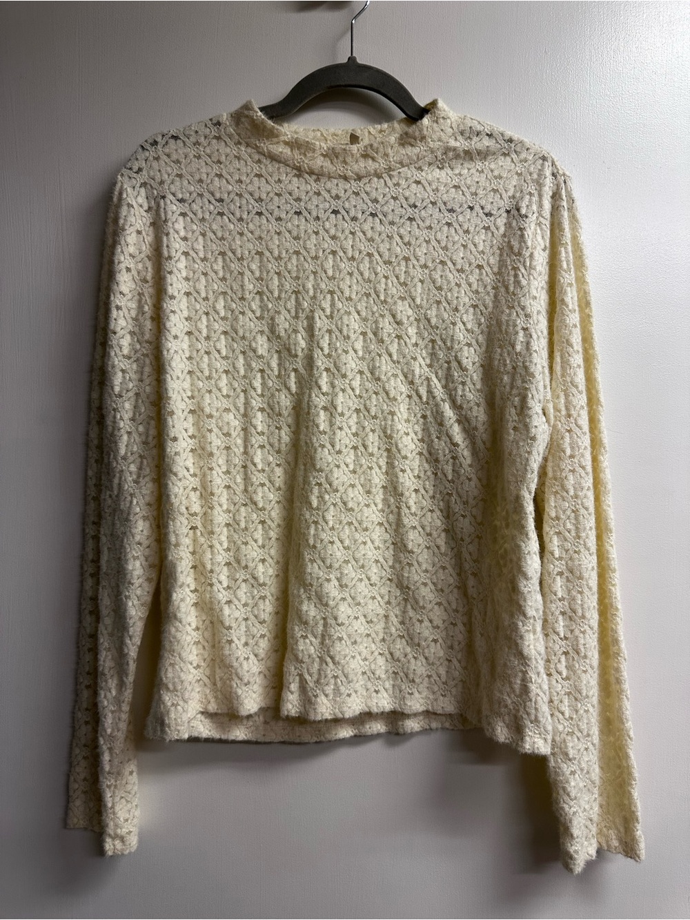 Cream Lace Long-Sleeve Women's Top